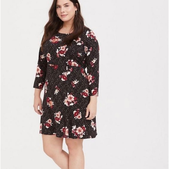 Torrid black challis floral shift dress - Picture 1 of 9